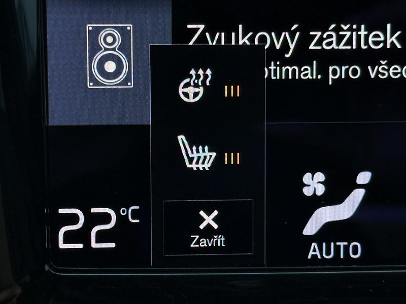 Volvo XC60 B4 AWD INSCRIP. // nezáv. top. - fotka 27 z 48