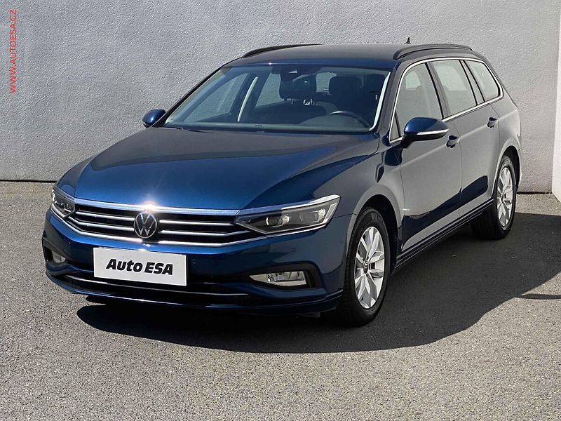 Volkswagen Passat (2020) 2.0 TDi, Highline, DSG, LED - fotka 3 z 19