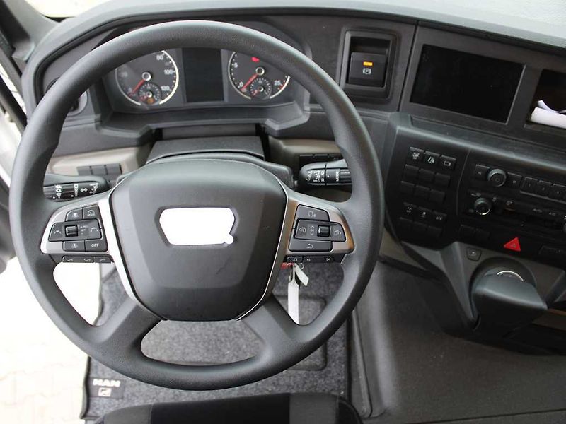MAN TGX 18.470 XL, LOWDECK, NEZÁVISLÁ - fotka 9 z 20