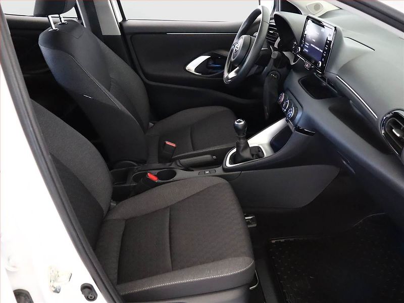 Toyota Yaris (2023) 1.5 VVT-i, ČR,1.maj - fotka 7 z 17