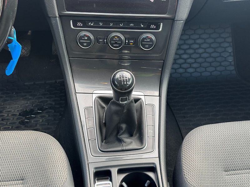 Volkswagen Golf Variant (2017) Comfortline 2.0 TDI 110kW - fotka 21 z 30