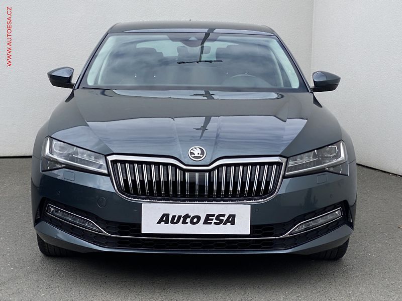 Škoda Superb (2021) 2.0 TDi, ČR, AT, navi, autoAC - fotka 2 z 3