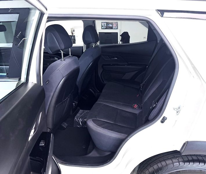 SsangYong Korando 1.5 T-GDI,120KW,1. MAJITEL, ČR - fotka 10 z 15
