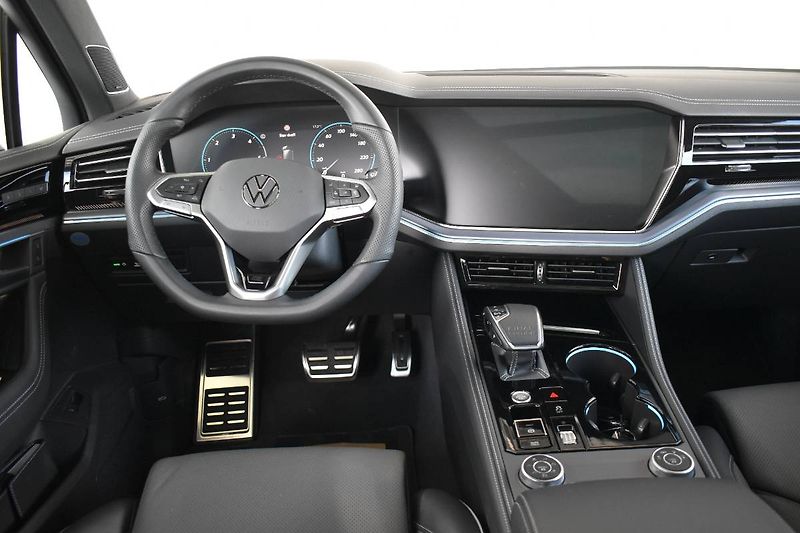 Volkswagen Touareg (2026) R-Line 3.0TDI 210kW Final Edit - fotka 17 z 34
