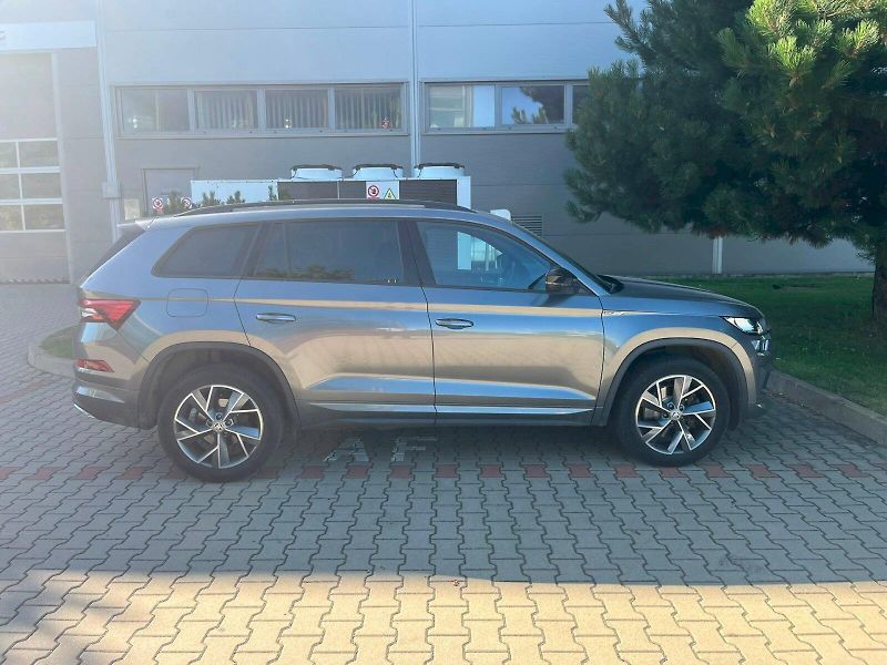 Škoda Kodiaq (2023) SPORTLINE 2.0TSI 140KW 4x4 DSG - fotka 23 z 28