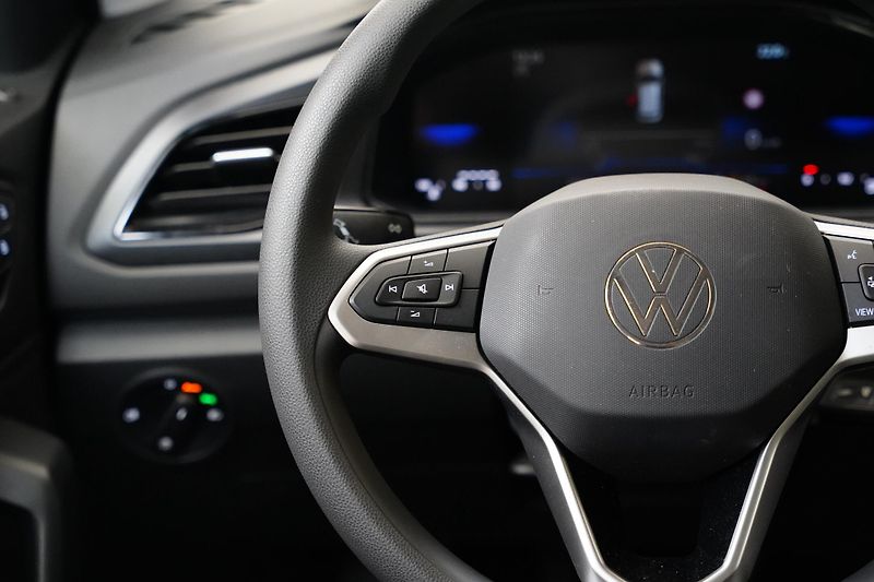 Volkswagen T-Roc - fotka 15 z 25