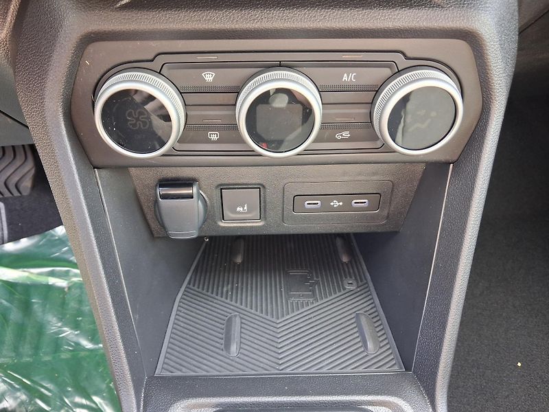 Dacia Jogger (2026) Extreme Eco-G 120 auto 5 míst - fotka 18 z 35
