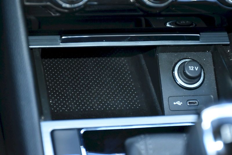 Škoda Superb (2021) Ambition plus 1.5 TSI 110kW DS - fotka 21 z 29