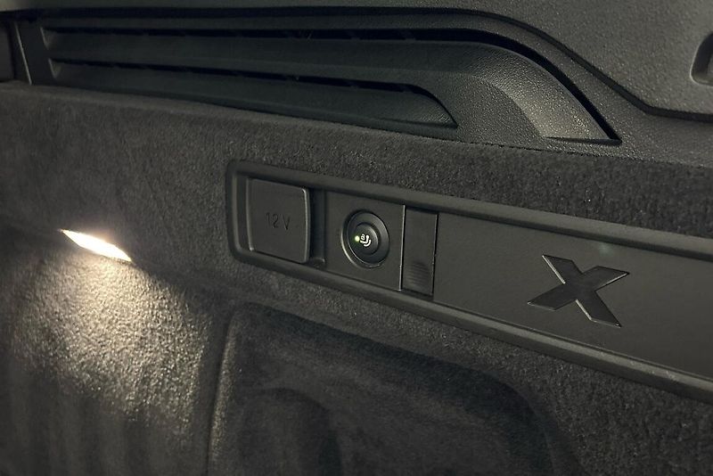BMW X5 xDrive30d - fotka 14 z 19