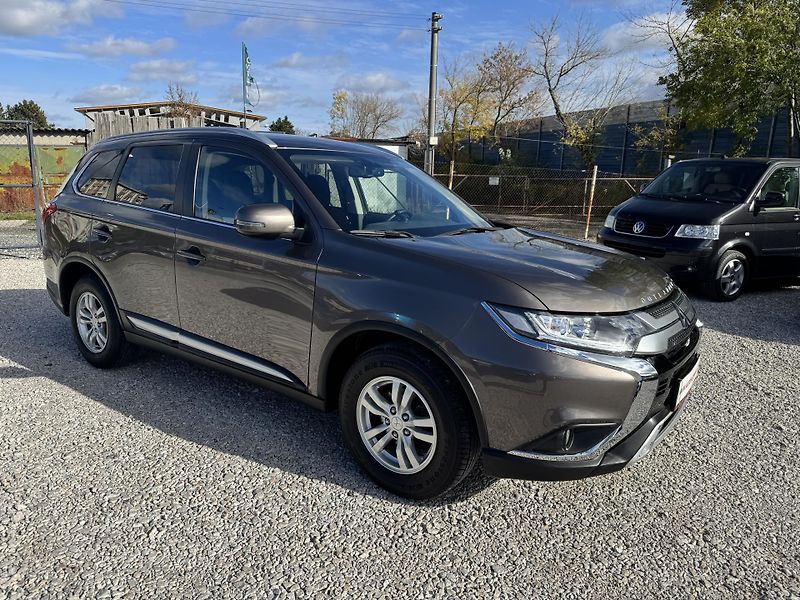 Mitsubishi Outlander (2021) 2.0i,MIVEC(110KW) DPH - fotka 3 z 40
