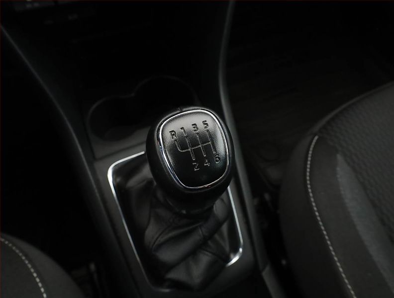 Škoda Rapid (2014) Spaceback 1.2 TSI, Tempomat - fotka 11 z 18