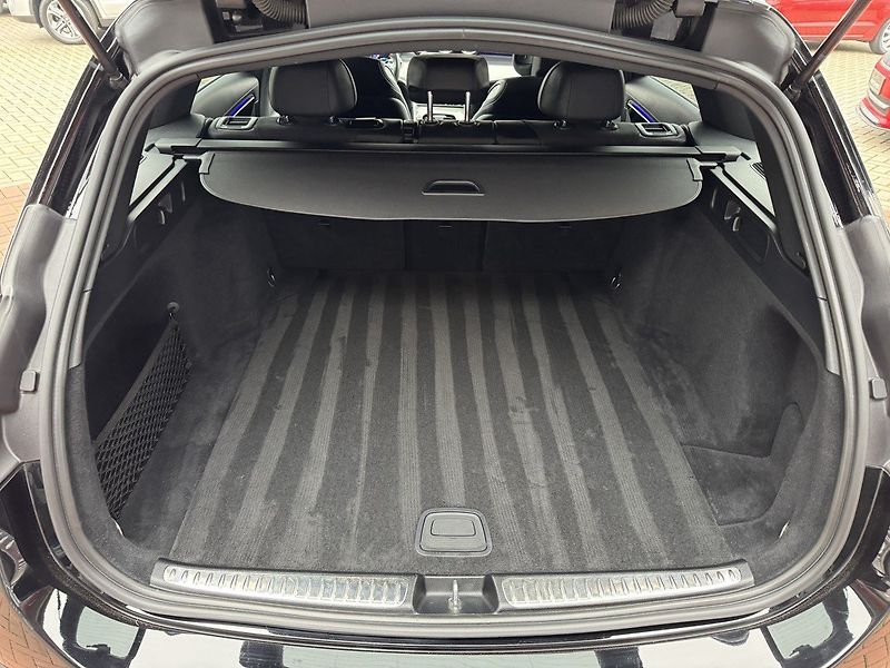 Mercedes-Benz Třídy C (2022) 220d AMG Ad.LED Navi Kamera - fotka 22 z 50