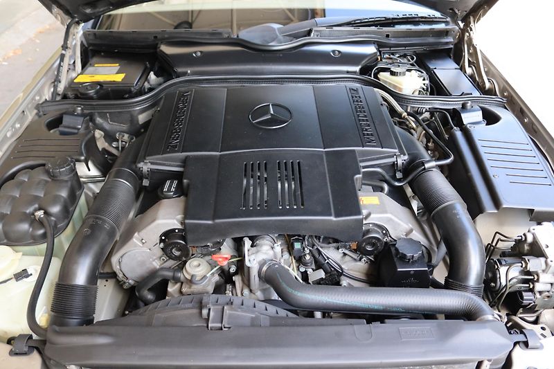 Mercedes-Benz SL SL 500 R129 225kW - fotka 46 z 49