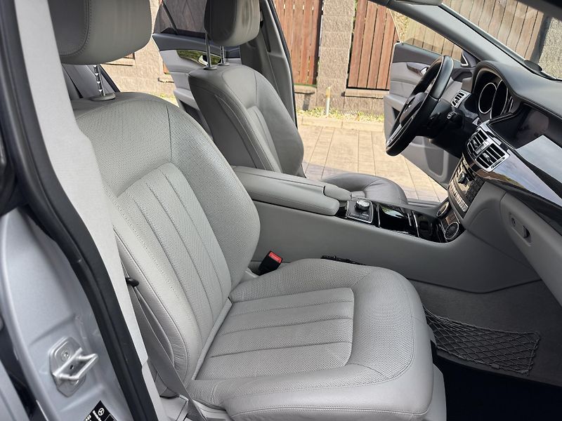 Mercedes-Benz CLS (2014) 350 CDI, 4Matic, AMG - fotka 48 z 64