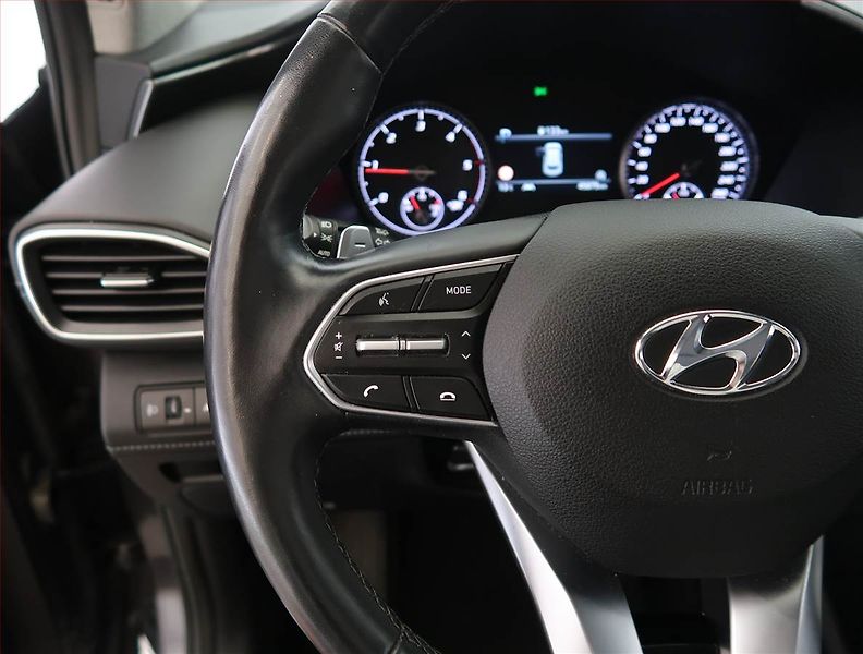 Hyundai Santa Fe (2021) 2.2 CRDi - fotka 20 z 28