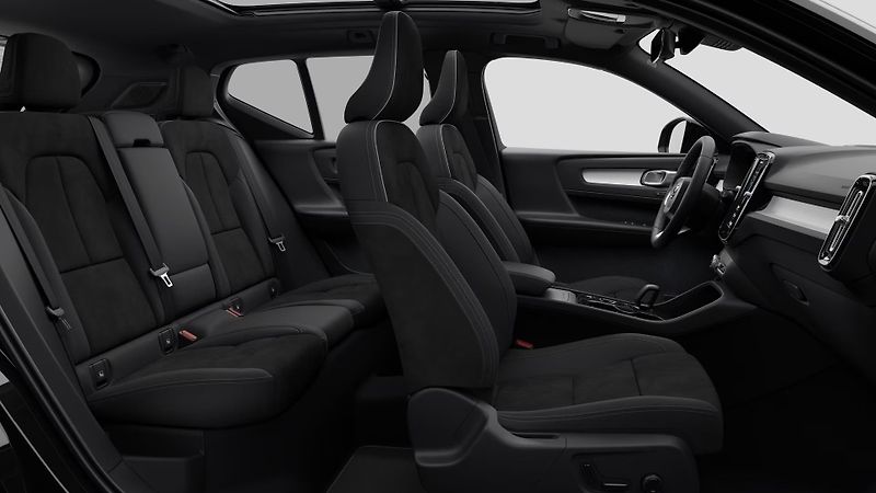 Volvo XC40 (2026) B3 AUT DARK PLUS - fotka 4 z 11