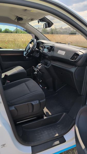 Toyota ProAce (2022) ČR L2 Automat 8 pax Webasto - fotka 6 z 28