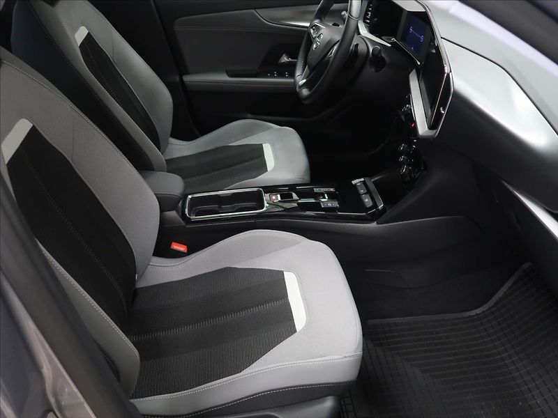 Opel Mokka 1,2 96 KW Automat zánovní - fotka 13 z 35