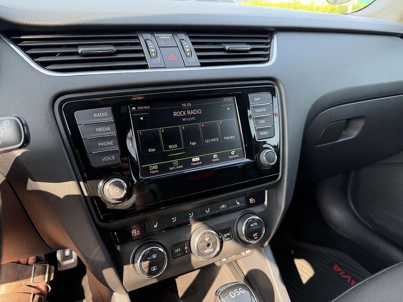 Škoda Octavia 2.0 TDi 135 kW/Challenge - fotka 22 z 23
