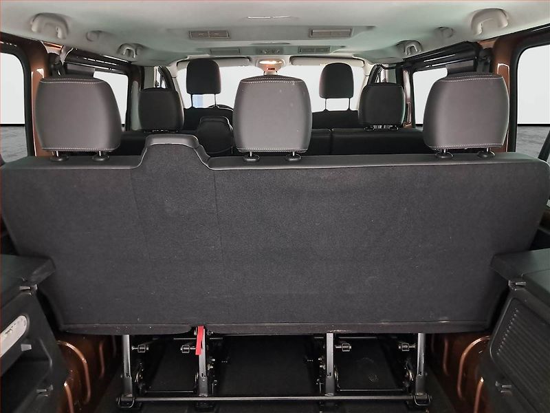 Renault Trafic (2016) 1.6 dCi, Bus, 8Míst, ČR - fotka 18 z 18