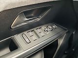 Peugeot 3008 1,2 e-DCS6 Hybrid Allure - náhled 12