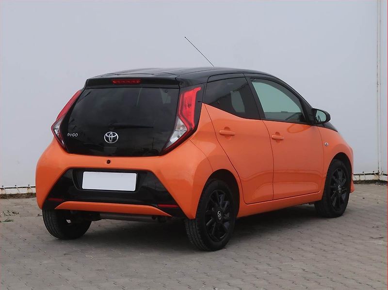 Toyota Aygo (2019) x-play 1.0 VVT-i, Serv.kniha - fotka 5 z 14