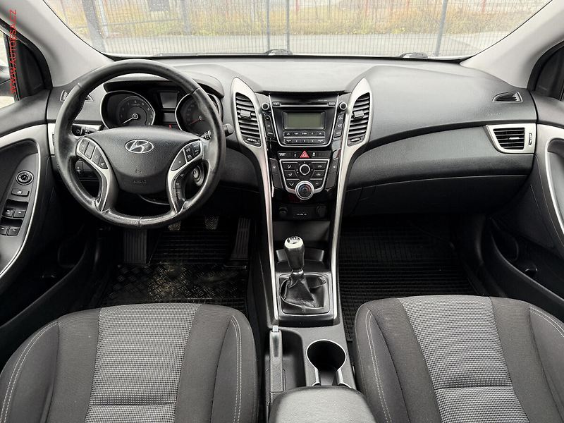 Hyundai i30 (2013) 1.6 CVVT, 1.maj,ČR, AC - fotka 8 z 16