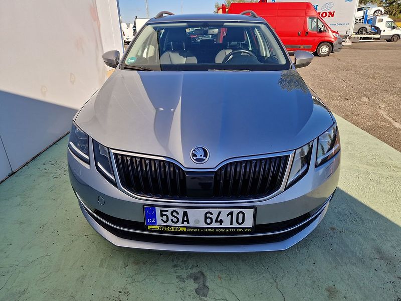 Škoda Octavia Style 1,6 TDI DSG 85kw - fotka 7 z 29