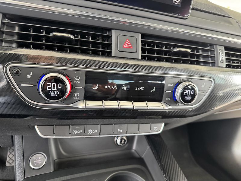 Audi A4 2,0TDI*MatrixLED*Navigace*PDC - fotka 21 z 34