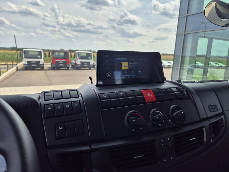 Iveco Eurocargo 180E28 HIAB 088 KONTEJNER  - fotka 16 z 24
