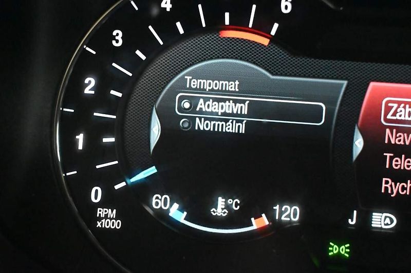 Ford Mondeo (2020) 2.0 140 KW LED ACC SONY Tažné - fotka 22 z 41