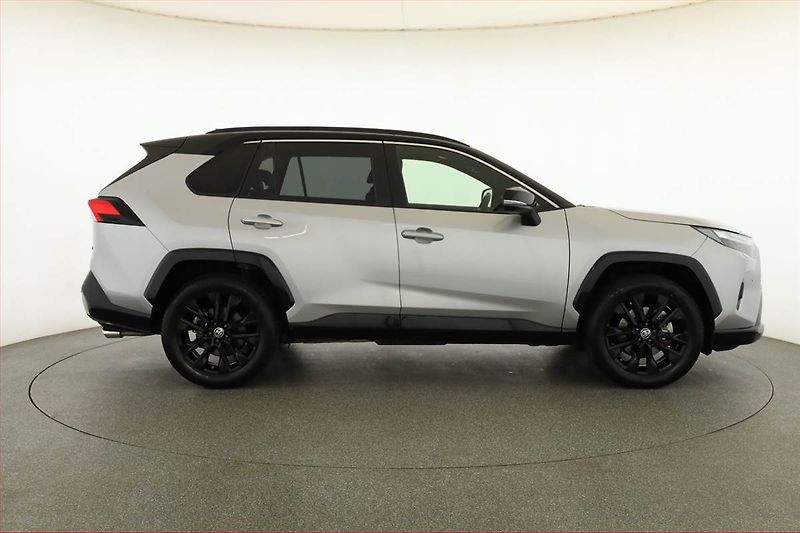 Toyota RAV4 (2024) 2.5 Hybrid - fotka 6 z 16