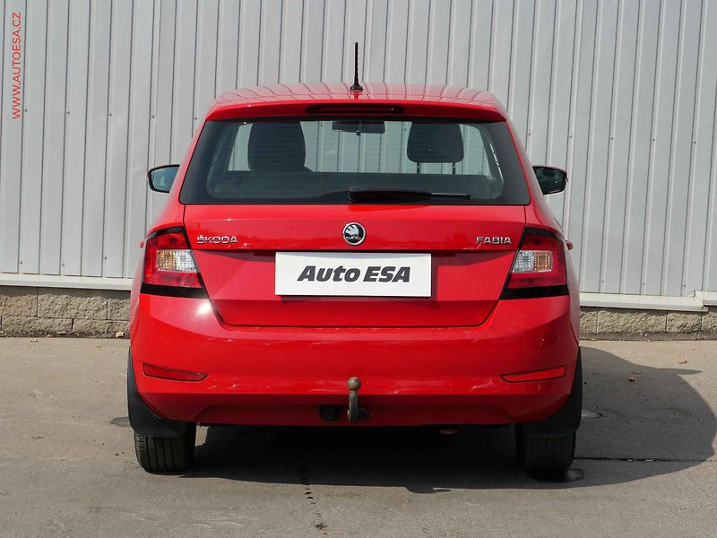 Škoda Fabia (2019) 1.0 TSi, 2.maj,ČR, Ambition - fotka 5 z 18