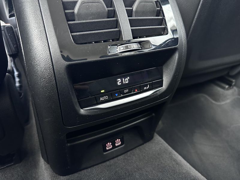 BMW X3 xDrive20i - fotka 20 z 22