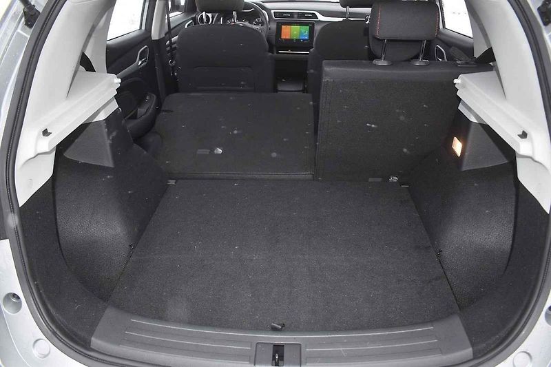 Auto jsem testoval převážně v typicky zimních podmínkách