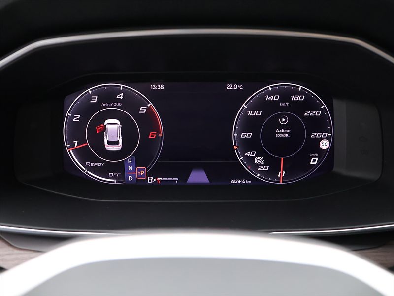 Seat Leon 2,0 TDI DSG Xcellence ST - fotka 15 z 28