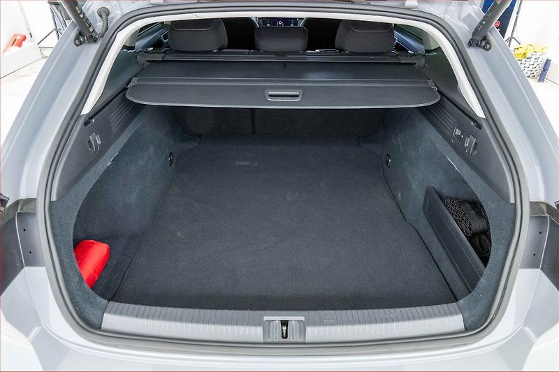 Volkswagen Arteon (2023) 2.0 TDI - fotka 14 z 21