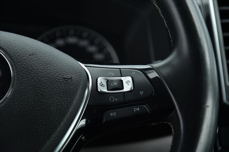 Volkswagen Multivan 2.0 TDI 110kW TAŽNÉ ZAŘ. ČR - fotka 18 z 30