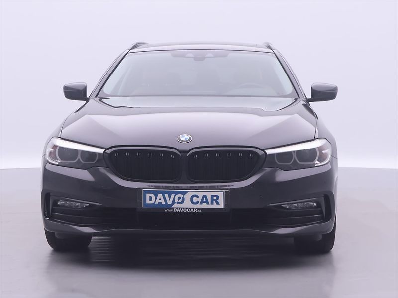 BMW Řada 5 2,0 520da 120kW Sport - fotka 2 z 38