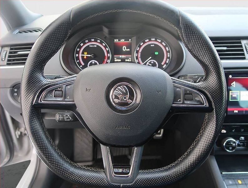 Škoda Octavia (2018) RS 2.0 TDI 4x4 DSG, 4X4 - fotka 18 z 21