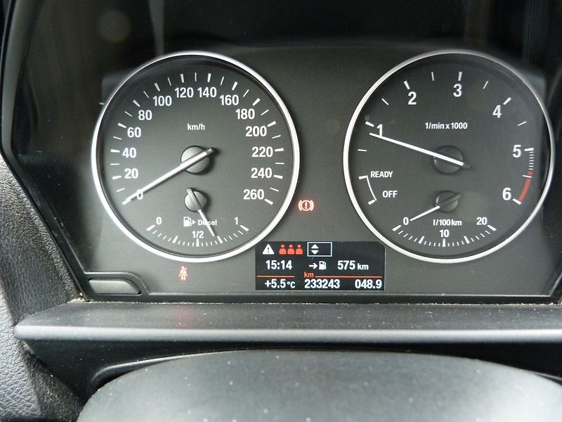 BMW Řada 1 118D 2.0D - fotka 18 z 22