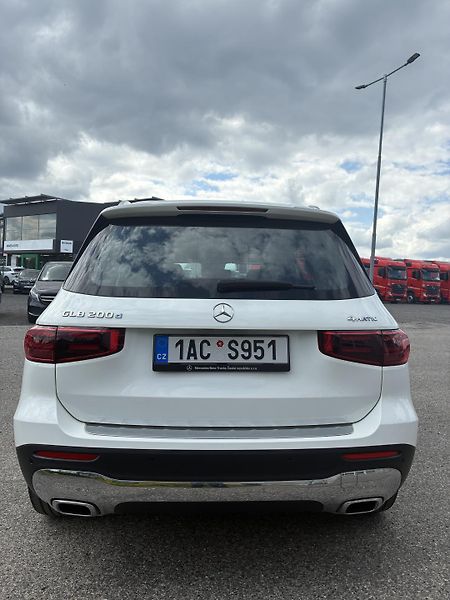 Mercedes-Benz GLB (2024) 200d 4MATIC - fotka 4 z 15