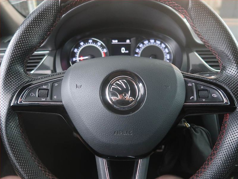 Škoda Rapid (2017) Monte Carlo 1.0 TSI, Bi-Xenony - fotka 16 z 18