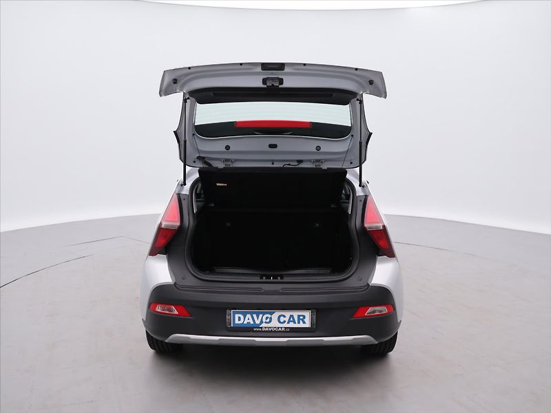 Hyundai Bayon 1,2 i 62kW Comfort CZ - fotka 9 z 32