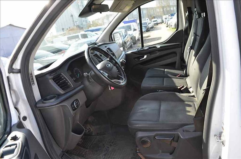 Ford Transit (2022) CUSTOM 2,0 D - fotka 18 z 21