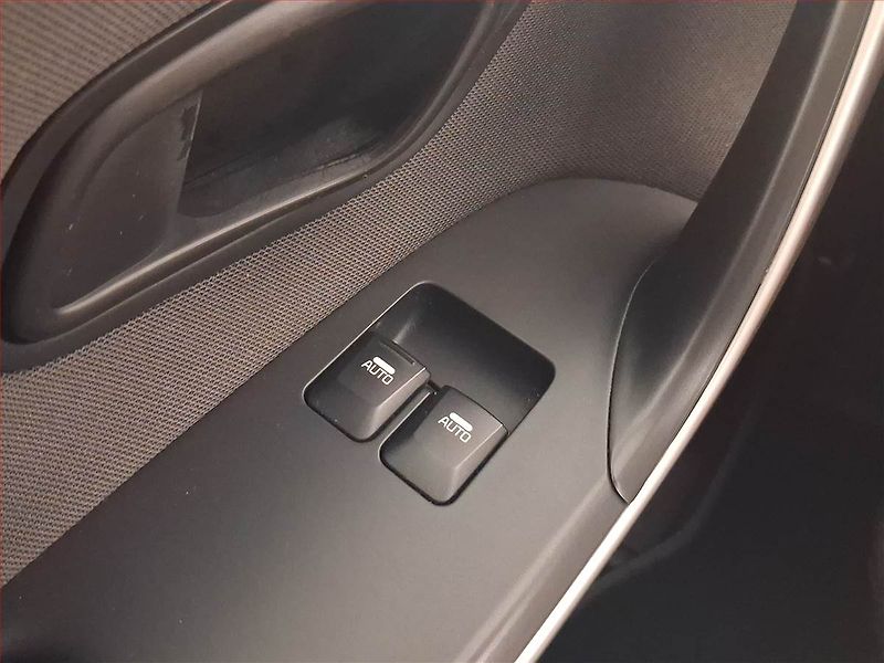 Kia Ceed (2016) 1.4 CVVT, ČR,1.maj, Serv.kniha - fotka 19 z 21