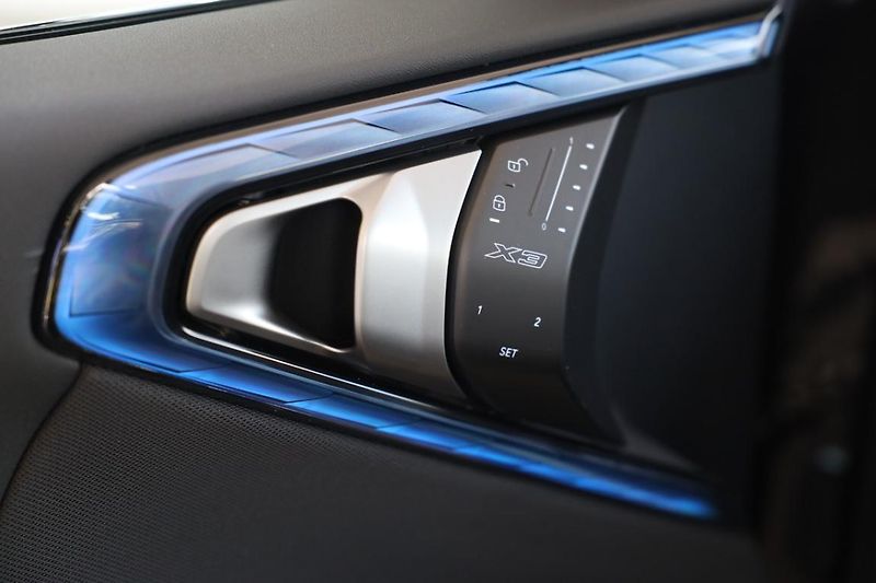 BMW X3 30e xDrive - fotka 13 z 18