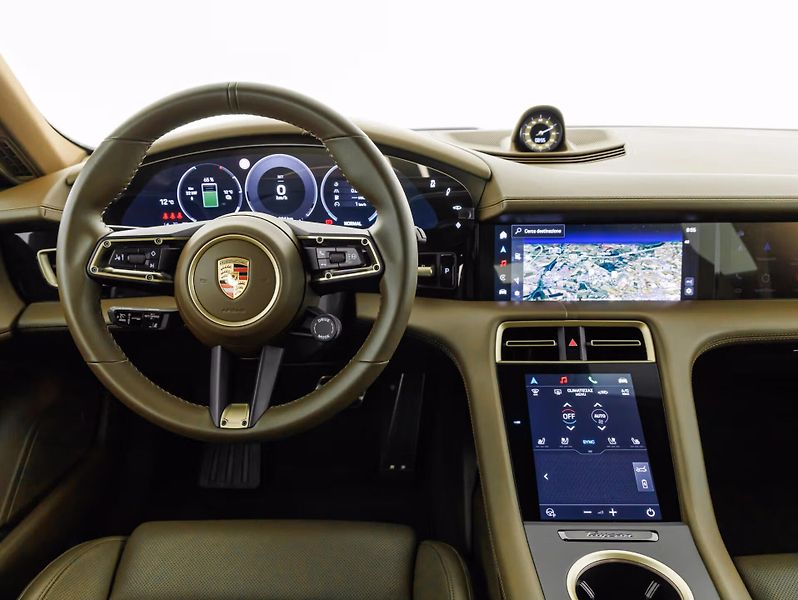 Porsche Taycan 4 Cross Turismo HuD Pano Venti - fotka 9 z 12