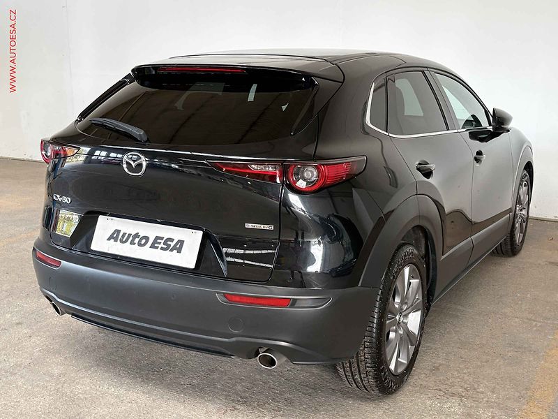 Mazda CX-30 (2022) 2.0 Skyactiv, 2.maj, Navi - fotka 4 z 17