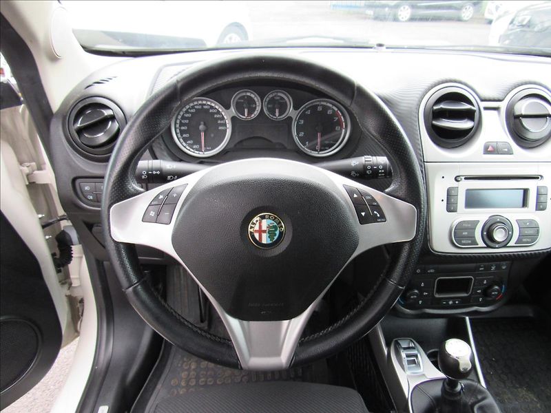 Alfa Romeo MiTo 1,4 Turbo 99kW - fotka 12 z 30